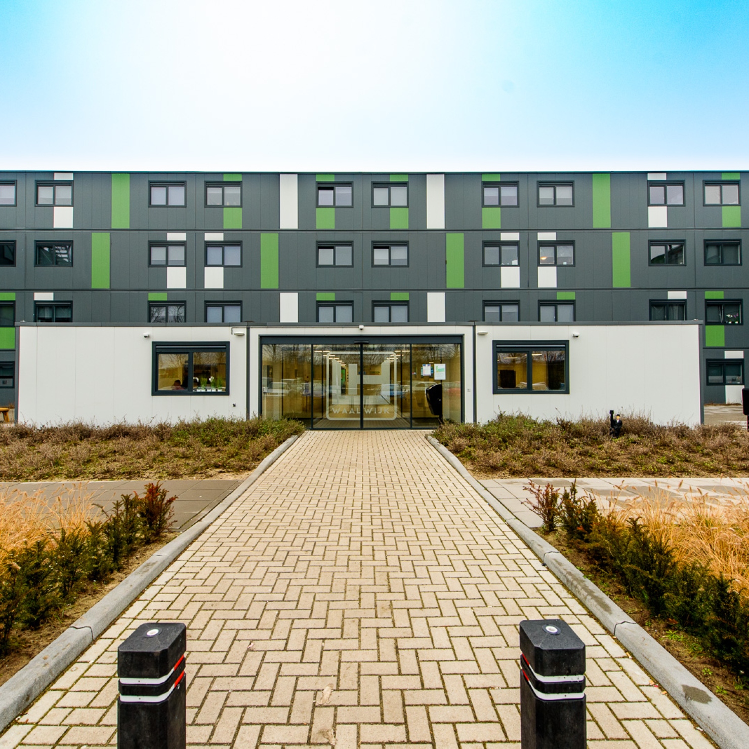 Ingang Flex Accommodatie in Waalwijk