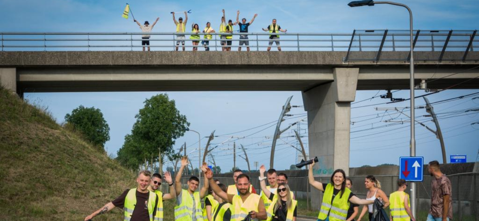 KaFra Welfare Officers en bewoners doen mee met World Cleanup Day