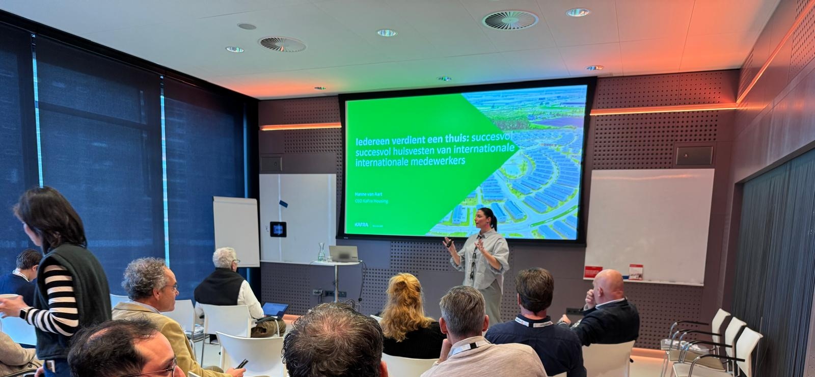 CEO Hanne van Aart geeft KaFra presentatie op Wocoda