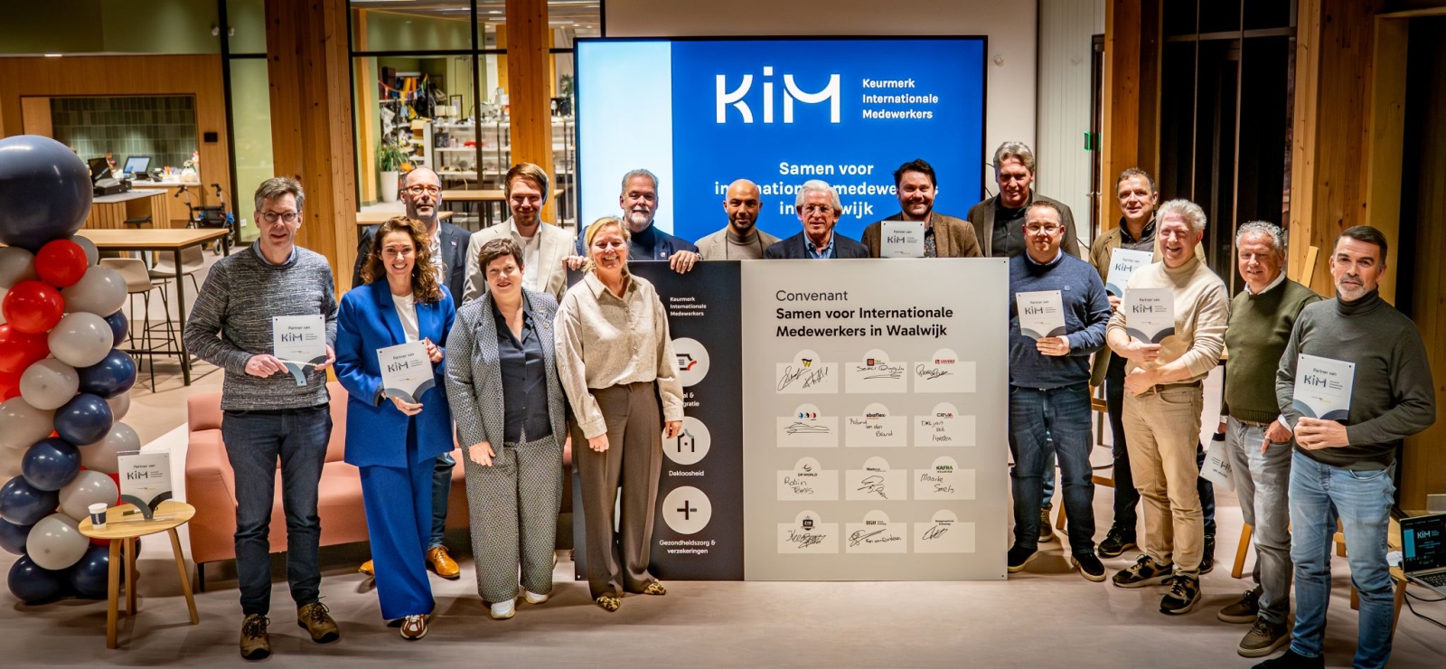KaFra ondertekende het convenant samen voor internationale medewerkers
