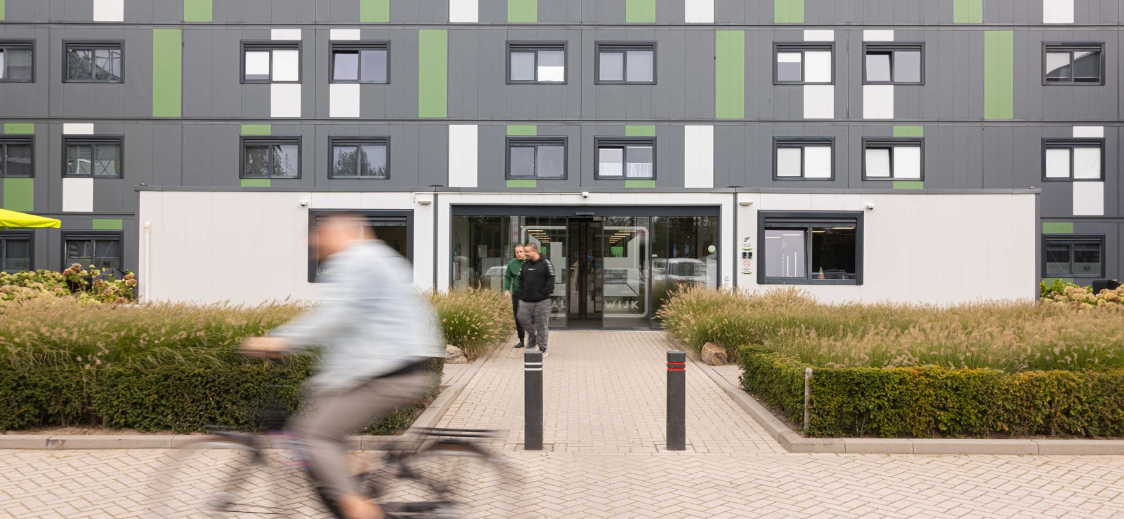 Ingang van Flex Accommodatie KaFra Waalwijk