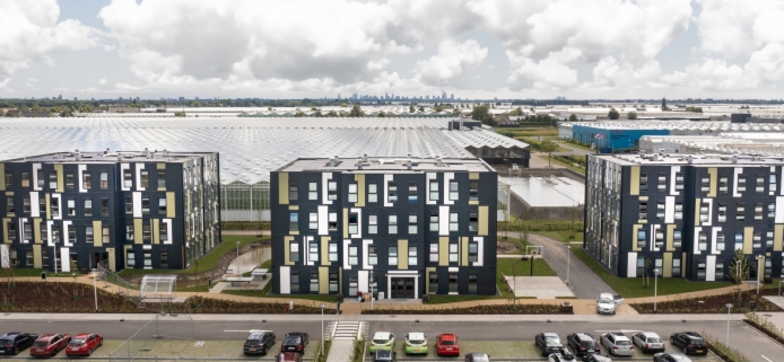 Vooraanzicht drie KaFra Towers bij KaFra Bleiswijk Violierenweg