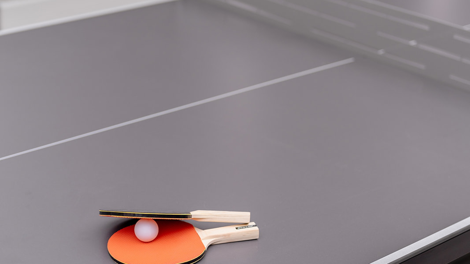 Pingpongtafel op de binnenplaats bij KaFra Almere