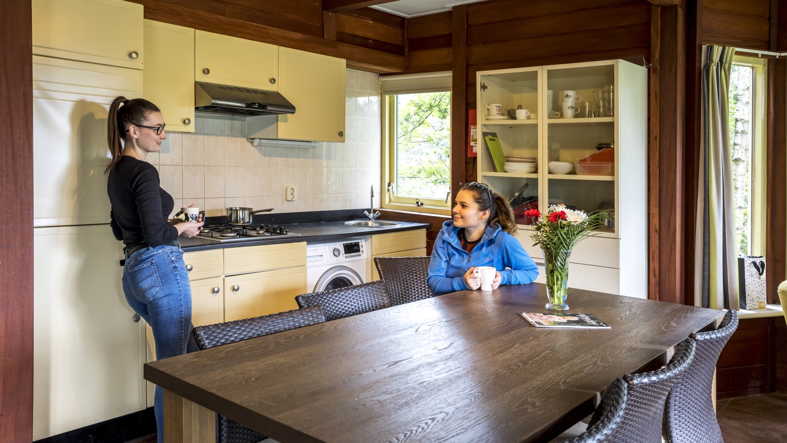 Volledig gemeubileerde keuken in een woning van KaFra Blitterswijck