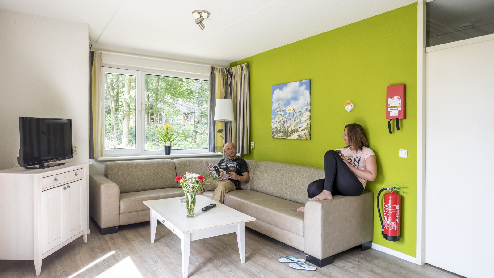 Volledig gemeubileerde woonkamer bij KaFra Blitterswijck