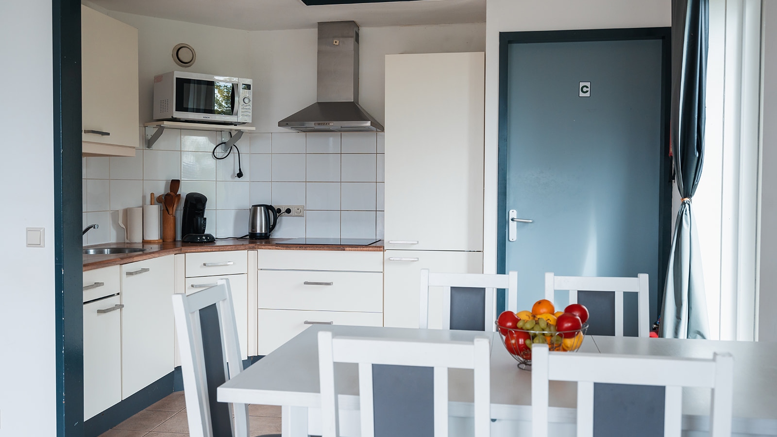 Volledig ingerichte keuken bij locatie KaFra Gouda