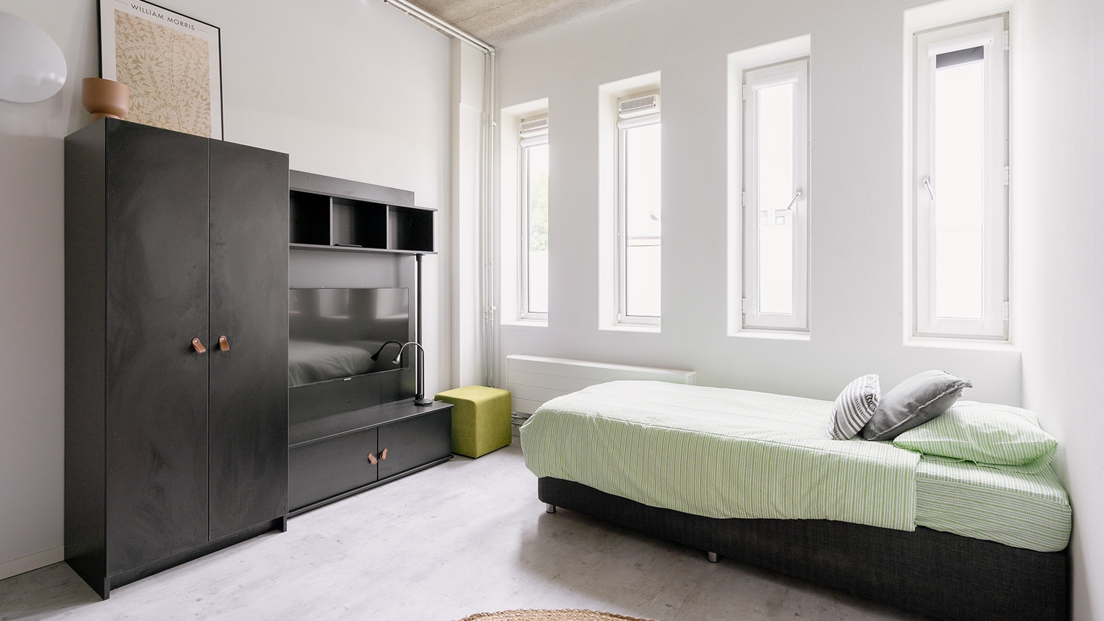 Eenpersoonsstudio in een door KaFra Housing getransformeerd pand