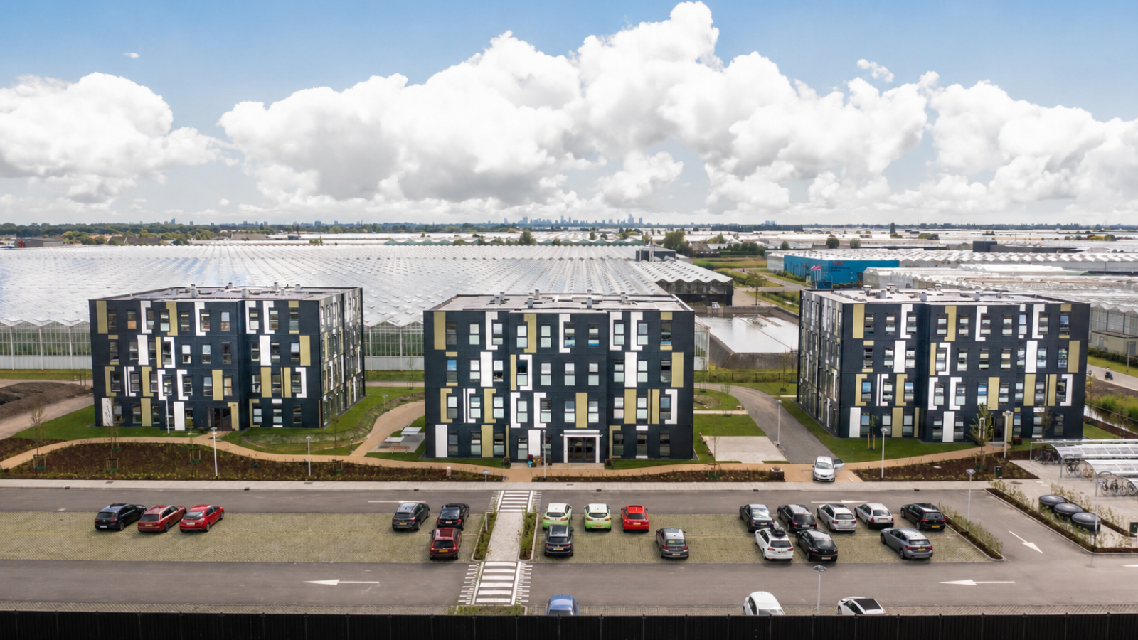 Drie KaFra Towers op locatie Bleiswijk - Violierenweg