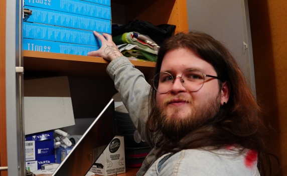 Kuba (26): &ldquo;Welkom zijn betekent voor mij dat je elkaar op gelijke manieren behandelt.&rdquo;