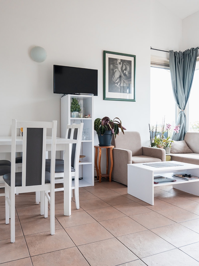 Volledig ingerichte woonkamer in een woning van KaFra Gouda